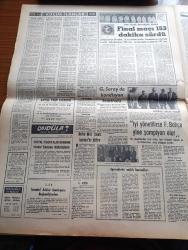 Milliyet Gazetesi - 10 Ekim 1970 - İsmet İnönü Ortadoğu Olaylarına Karışmayalım - Başbakan Süleyman Demirel Bulgaristan'dan Döndü İşbirliği İçin Anlaşma Oldu - Veliler Levent Lisesi'ni Bastı - CHP Genel Sekreteri Bülent Ecevit Kemal Satır'a Cevap Vermiyor - Milliyet 1970 Türkiye Güzelini Seçiyor Adaylar Fatma Belgen - Burhan Felek Köşe - Kuzey Vietnam Nixon'un Teklifini Reddetti - Hoş Memo Karikatür Çizen Al Capp - Johnny Hazard Çizen Frank Robbins - Sahne Aşkları Çizen Leonard Starr - Allahlık Ali Bey Çizen Swan - Boncuk Karikatür Walt Disney - Karaoğlan Yazan Ve Çizen Suat Yalaz - Tehlikeli Çocuk Çeviren Nihal Akkaya Yazı Dizisi - Şeytanistan Yazan Ali Yüce Yazı Dizisi - Nasır Kalan Arap Alemi Yazan Metin Toker Yazı Dizisi - Kaygısızlar Jimi Hendrix'i En Son Biz Dinledik Dedi - Zirvede 30 Melodi En Çok Satan Plaklar-- Almanların A ve Ümit Kadroları Açıklandı H.Schön  Netzer'i Takıma Almadı - Milli Takım Antrenörü Sabri Kiraz Oyuncuları Uyardı Aman Bu Hafta Sakatlanmayın