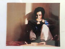 YEŞİLÇAM'IN YILDIZI FATMA GİRİK'İN ''GÜN ORTASINDA KARANLIK'' ADLI FİLMİNDEN VHS VİDEO KASET KARTONET ÖN YÜZÜ, TIPKI BASIM FOTOĞRAFI ve DERGİDEN KESİLME 2 ADET FOTOĞRAFI - 4'LÜ SET HALİNDE - TIPKI BASIM 18 x 15 cm, VHS KARTONET ÖN YÜZÜ 21 x 14 cm ve DİĞER DERGİDEN KESİLME 2 FOTOĞRAF 8 x 6 cm EBATLARINDADIR