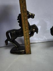 ŞAHLANMIŞ PİRİNÇ GÖRÜNÜMLÜ ALÜMİNYUM DÖKÜM ATLAR  14 CM
