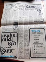 Milliyet Gazetesi - 29 Ekim 1970 - Cumhuriyetin 47. Yılı Törenlerle Kutlanıyor - Turhan Feyzioğlu Halk Sol'dan Adalet Partisinden De Bıktı Dedi - Sağlık Bakanı Vedat Ali Özkan Kolera'nın Hızı Yüzde 1'e Düştü - Bize Albayla Konuşma İzni Vermediler Rus Elçiliği İki Genci Görmek İstedi - Kraliçe Neden Kumral Veya Esmer Olsun - TİP ve Kongresi Yazanlar İsmail Cem - Evli Bir Kadının Günlüğünden Yazan Peride Celal Yazı Dizisi - Hoş Memo Karikatür Çizen Al Capp - Johnny Hazard Çizen Frank Robbins - Sahne Aşkları Leonard Starr - Maruf Bey Çizen Martin - Karaoğlan Yazan Ve Çizen Suat Yalaz - Şeytanistan Yazan Ali Yüce Yazı Dizisi - İtiraf Yazan Arthur London Yazı Dizisi - Muhammed Ali Clay Bonevana İle Karşılaşacak - Eskişehirspor Galip - Beşiktaşlı Necmi Ve Kaya'nın Jübilesi Bugün - İşte Beşiktaş'ın Değerli Futbolcusu Kaya Köstepen - Mithatpaşa Stadı