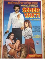 MÜSLÜM GÜRSES, MÜGE AKYAMAÇ, OYA DEMİR, KAZIM KARTAL / SEHER VAKTİ 1986 ORJİNAL FİLM AFİŞİ (67.5X99.5 CM)