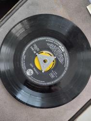 ELVIS PRESLEY LONESOME COWBOY - HOT DOG - MEAN WOMAN BLUES - GOT A LOT LIVING TO DO 45 LİK PLAK