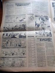 Milliyet Gazetesi - 25 Aralık 1970 - İçişleri Bakanı Menteşeoğlu Daha Bazı Dernekler Kapatılacak Dedi - Biri Mustang Biri De Anadol Olan İki Ayrı Otomobilin Plakaları Aynı 34 HC 525 - Edebiyat Fakültesi Dekanı Profesör Sırrı Erinç İstifa Etti Fakülte Kapatıldı - Rauf Denktaş'a Karşı Gösteri Yapıldı - İstanbul Belediyesine Para Bulmak İçin Aksaray Geçidinde 146 Dükkan Satılabilir - Türk Hukuk Kurumu MİT Temel Hakları Hiçe Sayıyor - Komünist Usulü Nöbet Değişimi Yazan Metin Toker - Ünlü Casus Çiçero Öldü - Evli Bir Kadının Günlüğünden Yazan Peride Celal Yazı Dizisi - Karaoğlan Yazan Ve Çizen Suat Yalaz - Hoş Memo Karikatür Çizen Al Capp - Johnny Hazard Çizen Frank Robbins - Sahne Aşkları Çizen Leonard Starr - Maruf Bey Çizen Martin - Murat Davman'ın Son Macerası İki Kere İki On İki Eder Yazan Ümit Deniz Yazı Dizisi - Kruşçev'in Anıları Yazı Dizisi - Halter Şampiyonasında Balkan İkincisi Olduk - 4 Dünya 2 Balkan 1 Türkiye Rekoru Kırıldı