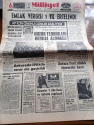 Milliyet Gazetesi - 15 Aralık 1970 - Emlak Vergisi 1 Yıl Ertelendi - Adalet Partisi İçin Önemli Günler Başlıyor - Süleyman Demirel İçin Çıkış Yolu Yok - 26'lar da Demirel Raporunu Görüştü - Ankara'da 590 Kilo Esrar Ele Geçirildi - İETT Personeli Protesto İçin İşi Yavaşlattı - Olayların İzinde Yazan İsmail Cem Köşe Yazısı - Refik Erduran Köşe Yazısı Türkiye'nin - Bask İçin Hürriyet - Evli Bir Kadının Günlüğünden Yazan Peride Celal Yazı Dizisi - Karaoğlan Yazan Ve Çizen Suat Yalaz - Murat Davman'ın Son Macerası İki Kere İki On İki Eder Yazan Ümit Deniz Yazı Dizisi - Hoş Memo Karikatür Çizen Al - Johnny Hazard Çizen Frank Robbins - Sahne Aşkları Çizen Leonard Starr - Kruşçev'in Anıları Yazı Dizisi - Gönül Ülkü Gazanfer Özcan Tiyatrosu Yanlış Hesap Oyunu Başladı - George Best Galatasaray'da Oynamak İçin 300 Bin Sterling İstedi - Basketbolda Bu Haftanın Konuk Lideri Kolej - Alman Milli Takım Antrenörü Helmut Schön İstanbul'a Hayran Kaldı - Emniyet Müdürü Futbolcu Dövüyor - Özcan Arkoç
