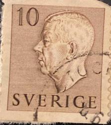 İsveç Pulu - Sweden ( Sverige ) Stamp - Mektup Zarfından Kesilmiş  / Postadan Geçmiş Pul Filateli - DAMGALI - KRAL GUSTAF VI. ADOLF  TEMALI PUL, 10 PARA - YABANCI PULLAR-NOSTALJİK DOĞUM GÜNÜ HEDİYESİ