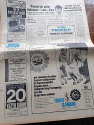 Milliyet Gazetesi - 22 Ekim 1970 - Kolera'dan Dün De  1 Kişi Öldü - Süleyman Demirel Başkan Kim Olsa Hücuma Uğrar - Amerikan Askeri Yardım Heyeti Başkanı Kayboldu - Kraliçe Taç Giyme Balosunda Seçiliyor - Ajda Pekkan - Emel sayın - Bir İstanbullu Şehirde Altında Madeni Bulmuş - Cezayirli Devrimci Lider Kerim Belkasım Öldürüldü - Evli Bir Kadının Günlüğünden Yazan Peride Celal Yazı Dizisi - Hoş Memo Karikatür Çizen Al Capp - Johnny Hazard Çizen Frank Robbins - Sahne Aşkları Çizen Leonard Starr - Allahlık Ali Bey Çizen Swan - Maruf Bey Çizen Martin - Karaoğlan Yazan Ve Çizen Suat Yalaz - Şeytanistan Yazan Ali Yüce Yazı Dizisi - İtiraf Yazan Arthur London Yazı Dizisi - Dünya Bankası Narenciye İçin Kredi Açacak - Futbol Simsarları Anadolu'yu Dolandırıyor - Almanların Ünlü Gol Makinesi Müller Dopingi Yaptığımızı İddia Edenler Delidir - Galatasaray Beşiktaş Pazarı Bekliyor - Fenerbahçeli Ogün Altıparmak Gol Krallığında İddialı - Galatasaray Teknik Direktörü Coşkun Özarı - Cemal Kamacı