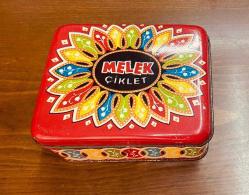 ÇOK ESKİLERDEN METAL KUTU / MELEK ÇİKLETLERİ  :)