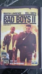 HAFTALIK ANTRAKT SİNEMA GAZETESİ -- 5 -- 11 MART 2004 -- YÜZÜKLERİN EFENDİSİ KRALIN DÖNÜŞÜ -- BAD BOYS 2 - ÇILGIN İKİLİ 2 ; MARTIN LAWRENCE , WILL SMITH -- DUVARA KARŞI ; SİBEL KEKİLLİ , BİROL ÜNEL , GÜVEN KIRAÇ VE MELTEM CUMBUL -- SİNEMA DEFTERİ - NESLİHAN DENGİZ , YAZ MEVSİMİ AŞKI ; GENE KELLY , KATHRYN GRAYSON , MARY ASTOR , JOSE ITURBİ -- UMA THURMAN -- ANGELA ; DONATELLA  FİNOCEHİARO , ANDREA Dİ STEFANO , MARİO PUPELLA , ERASMO LOBELLO -- HESAPLAŞMA ; BEN AFFLEEK , AARON ECKHART , UMA THURMAN , PAUL , GİAMATTİ , COLM FEORE -- MONA LİSA GÜLÜŞÜ ; JULİA ROBERTS , KİRSTEN DUNST , JULİA STİLES , MAGGİE GYLLENHAAL -- AYI KARDEŞ -- İNAT HİKAYELERİ ; TUNCEL KURTİZ , SABRİ TUTAL , KEMAL GÜLTEKİN , ALİ BAŞKAN , ASLI SULAN , REYHAN ULU  -- SON ŞANS ; WILLIAMH MACY , MARİA BELLO , ALEC BALDWIN -- AŞKTA HERŞEY MÜMKÜN ; JACK NICHOLSON , DIANE KEATON , KEANU REEVES ..