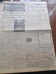 Vatan Gazetesi - 8 Haziran 1949 - Devlet Bakanı Nurullah Esat Sümer İstifa Etti - Kabinede Mühim Değişiklik Var - Demokrat Parti'nin Kongre Delegelerine Yazan Ahmet Emin Yalman Köşe Yazısı - Doğu Diplomatlarının Seyahatleri Kayıtlanıyor - Sovyet Ve Peyk Mensupları İzinsiz Bulundukları Şehrin Belediye Hudutları Dışına Çıkamayacaklar - Yunanistan Dışişleri Bakanı Çaldaris Türk Dostluğu Zaruridir Diyor-   Beşiktaş Bebek Arasında Troleybüs işletilecek - Türk Amerikan Dostluk Cemiyeti Kuruldu - Osmanoğulları Yazan Feridun Fazıl Tülbentçi Yazı Dizisi - Kara Gözlük İptilası Yazan Profesör Doktor A. Süheyl Ünver Köşe Yazısı - Batılılar Berlinin Sovyetlerin Kontrolüne Girmesini Reddetti - Stromboli Yanardağı İntifa Etti - Milli Piyango Dün Çekildi - Ortaşarktan Röportajlar Ortaşark Siyasetinin Çözülüp Düğümlediği Yer Beyrut Yazan Sinan Korle - Güreş Konuşmaları Yazan Ahmet Bahtiyar - Servel Buzdolapları - BSA Bisikletleri - Bulmaca - Radyo Programı - Radyolin Diş Macunu - Krem Pertev