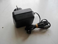 YILDIRIM 10V DC  12V 750MA    ADAPTÖR SORUNSUZ ADAPTÖR   (ORH-DEMİR SEPET 1)