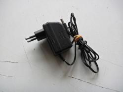 5V 150MA   ADAPTÖR SORUNSUZ ADAPTÖR   (ORH-DEMİR SEPET 1)
