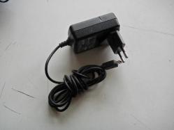 MOTOROLA 5V 850MA    ADAPTÖR SORUNSUZ ADAPTÖR   (ORH-DEMİR SEPET 1)