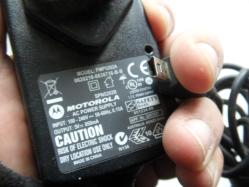 MOTOROLA 5V 850MA    ADAPTÖR SORUNSUZ ADAPTÖR   (ORH-DEMİR SEPET 1)