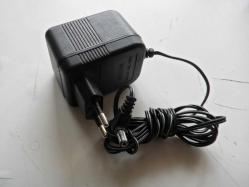 LG AM-12200V 12V 200MA    ADAPTÖR SORUNSUZ ADAPTÖR   (ORH-DEMİR SEPET 1)