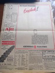 Vatan Gazetesi - 27 Haziran 1949 - Suriye'yi Ziyaret Ederken Yazan Ahmet Emin Yalman Köşe Yazısı - Suriye'de Yeni Kabine Teşekküllü Etti - Muhterem Bir Ölü İşadamı  İşadamı Ahmet Ahmet Kara'ya Minnet Borcumuz - Gül Atletizm Kupası - Millet Partisini'ni Küfürlü Toplantısı - Dünya Turuna Çıkan Türk İrfan Kipman - Atom Bombasından Daha Gizli Bir Bomba Yapıldı - Abdurrahman Münip Berkan Toprağa Verildi - Yunanistan Başbakanı Sofulis'in Cenaze Töreni - Osmanoğulları Yazan Feridun Fazıl Tülbentçi Yazı Dizisi - Talebe Federasyonu Mahiyet Ve Çalışmaları - CHP'li Bir Bucak Müdürü - İzmit Belediyesi Karakayalar Suyunu Şehre Getirecek - Fenerbahçe Takımı Bütün Kategorilerde Şampiyon Oldu - Dünya Boks Şampiyonluğuna Ait İddialar - Bugünkü İsrail Yazan Sinan Korle Yazı Dizisi - Chambers İle Hills Düellosu İki Taraf Çarpışmaya Devam Ediyor - General Electric - Nevrozin Ağrı Kesici - Arı Pirinç Unları - Bulmaca - İstanbul Radyosu Programı