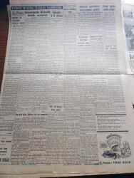 Vatan Gazetesi - 1 Temmuz 1949 - Yeni Seçim Kanunu Çalışmaları - Dost Bir Memlekete Selam Yazan Ahmet Emin Yalman Köşe Yazısı - Adli Teminat Esası Kabul Ediliyor - Büyük Türk Vatanseveri Prens Sabahattin Beyin Ölüm Yıldönümü - Pasolar Bugün Kalkıyor Milletvekilleri Yine Ücretsiz Dolaşacak - Cemil Barlas'ın Paris'te Beyanatı - Kanada Milli Bayramı Münasebetiyle 82 Yıllık Kanada Anayasası - Osmanoğulları Yazan Feridun Fazıl Tülbentçi Yazı Dizisi - Yeni Tekel Müdürü Hadi Hüsman Geldi - Amerika Otelleri Birliği Reisi Wallace Whittaker Geldi - Ankara İstanbul Boks Birincilikleri - Türkiye Tenis Birincilikleri - Nuh'un Gemisini Arayanlar Geldi - Heyetin Tesisi Birkaç Gün Evvel Amerika'da Kaybolan Kaşif Smith'dir - Komünist Çin Sahillerine Konulan Abluka - Bugünkü İsrail Yazan Sinan Korle Yazı Dizisi - Stok Kumaşları - Lanco Saatleri - Bulmaca - İstanbul Radyosu Programı - Suzan Yakar Rutkay Nasihat Destanı Plak