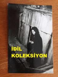 YEŞİLÇAM'IN YILDIZI SEVDA FERDAĞ'IN ORİJİNAL 2'Lİ FOTOĞRAF SETİ - 14 x 9 cm EBADINDA - SİYAH & BEYAZ - SEVDA FERDAĞ'IN SİYAH PALTOSUYLA ESKİ BİR YAPININ MERDİVEN BASAMAKLARINDA ve DUVARININ ÖNÜNDE POZ VERDİĞİ ANLARDAN 2 FOTOĞRAF - 1960'LARDAN 2 FOTOĞRAF