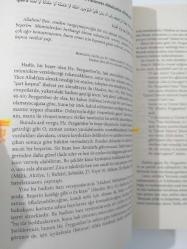 HADİSLERİN DİLİ İlk Hadis Belgesi HEMMAM'IN SAHİFESİ Tertip,Terceme,Yorum 8.Baskı
