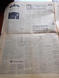 Ulus Gazetesi - 24 Mart 1950 - Cumhurbaşkanı İsmet İnönü'nün Polatl'da İlk Seçim Nutku - Devlet Başkanımız İsmet İnönü Anayasa'da Değişikler Yapılmasına Ve İkinci Bir Mecliste Kurulmasına İhtiyaç Gördüğünü Etrafıyla Açıklandı - Cumhurbaşkanı İsmet İnönü'nün Polatlı Ziyaretinden İntibalar Yazan Kemal Zeki Gençosman - Büyük Millet Meclisinde Af Tasarısı Üzerinde Sert Tartışmalar Oldu - Türk İtalyan Paktı Hakkında Kont Sforza'nın Demeci - Grekoromen Şampiyonası Bitti Muharrem Candaş Dünya Şampiyonluğunu Kazandı - Uçan Gölgeler Yazan Server Bedi Yazı Dizisi - Devlet Tiyatrosunda Bu Gece Özel Müsamere Veriliyor - Yankee Paşa Yazan Edison Marshall Yazı - Pakistan'da İki Ay Yazan Perihan Kuturman Yazı Dizisi - Tarafsız Bir Görüşle Yahya Kemal Yazan R. Necdet Evrimer - En Güzel Halk Oyunları - Doğu Anadolu'dan Röportajlar Yazan Kadri Kemal Kop - Hemşire Nimet Yazan Azmiye Hami Güven Yazı Dizisi - Mualla Gökçay Bomonti Aile Saz Salonunda - Cumhurbaşkanı İsmet İnönü'nün Polatlı Gezisinden Resim