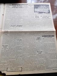 Vatan Gazetesi - 8 Eylül 1950 - Burma'dan Bize Bir Ders Yazan Ahmet Emin Yalman Köşe Yazısı - Kasım Gülek İktidar Hayal Sukutuna Uğradı Dedi - CHP Genel Sekreteri Kasım Gülek %40 Kazandıklarını Söylüyor - Kore Harbine Dair Dün Verdiği Bir Beyanatta Truman Kızılların Yenileceğini Söyledi - Marshall Planından Ayrılan Yeni Miktar - Hakikat Peşinde Muzaffer Kayalıbay'ın Arkadaşı Remzi Tatari İle Konuşma - Geçmişte Bugün Muallim Mektepleri İhya Edilirken Yazan Feridun Fazıl Tülbentçi Yazı Dizisi - Hukuka İnanma ve Saygı Yazan Ordinaryüs Profesör Doktor Sıddık Sami Onar - Perde Arası Yazan Vicki Baum Yazı Dizisi - Türkiye'nin İlk Kadın Belediye Başkanı Olan Mersin Belediye Başkanı Müfide İlhan - Şehir Tiyatrosunda Bu Yıl Oynanacak Eserler - Dramda Moliere'in Bir Eseri Komedi'de Verneuil'in Bir Eseri Oynanacak - Galatasaray Takımı Yarın İngiltere'ye Gidiyor - Beşiktaş'ın Pazar Günü Yapacağı Maçlar - Kanuni Sultan Süleyman Yazan Feridun Fazıl Tülbentçi Yazı Dizisi - Asya'nın En akıllı Kadını