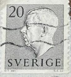 İsveç Pulu - Sweden ( Sverige ) Stamp - Mektup Zarfından Kesilmiş  / Postadan Geçmiş Pul Filateli - KRAL GUSTAF VI. ADOLF TEMALI PUL, 20 PARA - YABANCI PULLAR-NOSTALJİK DOĞUM GÜNÜ HEDİYESİ