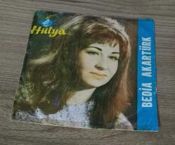 BEDİA AKARTÜRK-SADECE KAPAK