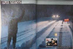 SABAH DERGİ GRUBU-SİNEMA DERGİSİ-POPÜLER SİNEMA DERGİSİ-3.500.000TL-2003/1-212130-SAYI:93-OCAK-YENİ JAMES BOND FILMI-DIE ANOTHER DAY-HOWARD HAWKS-KLASIK SINEMANIN BÜYÜK USTASI-DOSYA-RAHATSIZ EDICI FILMLER-TOM TYKWER İLE HEAVEN ÜZERİNE-ANLYZE THAT-ŞEYTAN BUNUN NERESİNDE-2.BAĞIMSIZ FILM FESTİVALİ-VİZYON-FUL AKSESUAR BOND-DE NIRO'NUN ŞARKI SÖYLEDİĞİ FİLM-YUSUF İLE REŞO-CENNETE SON ÇIKIŞ-DÖRT YANIM KORKU-EY BAĞIMSIZ RUH!GELDİYSEN-VERDİĞİMİZ RAHATSIZLIK İÇİN ÖZÜR DİLERİZ-ERKEKLER ARASINDA-SÜKUNET İÇİNDE GERİLİM-BOX OFFICE-ELEŞTİRİLER-ÖZEL SEANS-AYIN OYUNCULARI-PROFIL-LISA KUDROW-MONICA BELLUCCI-KEIRA KNIGHTLEY-JESSE BRADFORD-HALLE BERRY-PIERCE BROSNAN-JOHN CLEESE-SUSAN SARANDON-IŞIK VE GÖLGE-ATILLA DORSAY'DAN SELANIK IZLENIMLERI-AYIN MAKALESI-EŞYALARIN DİLİ OLSA-KÜLT FİLMLER-GREASE-EV EĞLENCESİ-SINEMA ÇIKIŞI-MUSTAFA UĞURLU-ROMA RAKAMLI FİLMLER-DEFINE GEZEGENI-HAYALET GEMI-BAŞKA BİR GÜN ÖL-IKI KULE-UZAK-NURİ BİLGE CEYLAN BAŞYAPITI-TEZ-8 KADIN-KARANLIKLAR ORMANI-ÖZGÜRLÜĞÜN SON SAATLERİ-