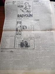 Cumhuriyet Gazetesi - 15 Eylül 1950 - Menkub Liderler Yazan Nadir Nadi Köşe Yazısı - Üçler Konferansı Dün Akşam Sona Erdi - Komünist Doçent Mihri Belli Dün Yakalandı - Ordumuzun Manevraları Dün Sabah Sona Erdi - İlk Kadın Belediye Reisimiz Müfide İlhan'a Cumhurbaşkanı Celal Bayar Tebrik Telgrafı Gönderdi - Edinburgh Dükü Dün Akşam İstanbul'a Geldi - Güzellik Kraliçemiz Güler Arıman Bu Akşam Roma Radyosunda Konuşacak - Galatasaray Son Maçta Queens Park Rangers'a 4 1 Yenildi - Komintern'in İçyüzü Yazan Castro Delgado Yazı Dizisi - Kansere Karşı Bulunan Son Silahlar Nelerdir - Karanlık Oda Yazan Peride Celal Yazı Dizisi - Dünya Basınından Ve Ajanslarından - Hep O Masal Yazan Kemal Ragıp Enson Yazı Dizisi - Hamiyet Yüceses Beyaz Parkta - İstanbul Ankara Radyosu Programı - Bulmaca - Puro Tuvalet Sabunu - Morris Cowley Pikap - Safiye Ayla Küçük Çiftlik Parkında - Hiçbir Şöhret Sebepsiz Değildir Ali Muhiddin Hacı Bekir - Arı Unları