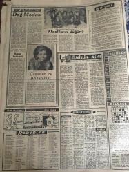 YENİ SABAH GAZETESİ 2 ŞUBAT 1964 YIL :26 SAYI :8942---Amerika nın  teklifini kabul ettik ---AP sözcüsü ,yeni vergilerin halkı ezeceğini  söyledi ---Spaak arabulucu adayı--Rumlar mayın döşüyor --Kıbrıslı Türkler Fenerbahçeli oldu --Güneydoğu da Anadolu da şiddetli  kış  hüküm sürüyor --Antrenör Szekelly 140 ay hapis  yatacak ---Huzur  kumkuması : Siyavuşgil --Johnson un planı Rusya  tarafından dün kabul edildi --Kanserci  Doktor un aletlerine el kondu ---Galatasaray ,İst .Sporu 2-0 Yendi --Feriköy e 2-0 mağlup olan Beykoz tehlikeli  bölgeye girdi --PTT ,A.Gücünü 3-1 Mağlup Etti --Adana da Demirspor galip Mersin de  İd.Yurdu berabere --Ülküspor :2 iz.D.Spor :0 ---Nerde o Ramazan  eğlenceleri ---Ve Zeki Müren le G.Arsoy  öpüştüler ---Sevim Erdi ,Erol Deranla evlendi --Fenerbahçeliler Galatasaraylı Tarık hemen her maçta  sakatlanıyorlar --Nasıl Meşhur Oldular ?--Tokyo da herşey  hazır ---Bizim kardan adamlar ne yapacak ?--Makarios Diretiyor --Suni gübre fiyatına zam yapılıyor --