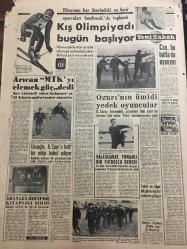 YENİ SABAH GAZETESİ 29 OCAK 1964 YIL :26 SAYI :8938--Konferans dan çekildik --Yeni Zirai Vergiler 1963 Senesine de Tatbik Edilecek --Grivas ile Makarios hemfikir --Aydemir ve arkadaşlarının ölüm cezası tasdik edildi --Yunan ordusu hazır ol emri aldı ---Danimarka da bulunan Aydın şilepinde isyan çıktı --Denktaş Ada da coğrafi ayırma lüzum var dedi ---Plan da Plan : Siyavuşgil --Amerika Yardım Teşkilatı ( AID ) 33 Lokomotifin Kredi Süresini Uzattı ---L.Sayar ve M.Tema Avrupa ya gidiyor --Çalıkuşu yakında filme alınacak --Kış Olimpiyadı Bugün Başlıyor ---Arıcan MTK yı elemek güç dedi ---Ozarı nın ümidi yedek oyuncular --Usuuğlu ,B.Spor u hafif bir rakip kabul ediyor ---Galatasaray ,Yunanlı Bir Futbolcu Denedi ---Adana da Bir Spor  Kitaplığı Açıldı --Talat ve Uğur  iki güne kadar askere gidiyor ---Diyarbakır da çekilen TV filmi hadise yarattı --