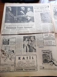 Hürriyet Gazetesi - 16 Aralık 1953 - Halk Partisi Meclisten Çekilmeyecek - Cumhuriyet Halk Partisi Elindeki Malları Pürüzsüz Devredecek - Cumhurreisi Celal Bayar İstirdat Kanununu Tasdik Etti - Basın Kanununda Yapılacak Tadilat - Yeni Sabah Gazetesi Sahibi Safa Kılıçlıoğlu Dünkü Duruşma Sırasında Fotoğraf - Necip Fazıl Kısakürek Dün Tahliye Edildi - Dün Gece Sergi Sarayında Gazoz Şişesi Yağmuru Altında Yapılan Maçta İranlı Güreşçiler 7 1 Galip Geldiler - İtalya'da 6 Milyon İşçi Greve Başladı - 16 Aralık 1909 Gazi Ethem Paşa'nın Ölümü - Rodos'tan Gelen Vatan Toprağı Yazan Nihad Sami Banarlı - Kore'deki Sevgili Yazan O. İlhami Bilger Yazı Dizisi - Dünyadan Haberler - Günümüzde Franco İspanyası - Hiç Bilmediğimiz Bir Alemin Sırları Hayvanlar Aleminde Aşk - Amerika'dan Kızıllara Karşı Savaş FBI Çağırıyor Yazı Dizisi - Bugün Fenerbahçe Beyoğluspor'la Karşılaşıyor - 2. Sultan Abdülhamit'in Sefir Avlama Sistemi Yazan Mehmet Reşit - Altın Kalpli Melek Kız Çizen Şevki