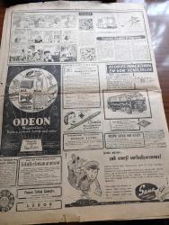Hürriyet Gazetesi - 16 Aralık 1953 - Halk Partisi Meclisten Çekilmeyecek - Cumhuriyet Halk Partisi Elindeki Malları Pürüzsüz Devredecek - Cumhurreisi Celal Bayar İstirdat Kanununu Tasdik Etti - Basın Kanununda Yapılacak Tadilat - Yeni Sabah Gazetesi Sahibi Safa Kılıçlıoğlu Dünkü Duruşma Sırasında Fotoğraf - Necip Fazıl Kısakürek Dün Tahliye Edildi - Dün Gece Sergi Sarayında Gazoz Şişesi Yağmuru Altında Yapılan Maçta İranlı Güreşçiler 7 1 Galip Geldiler - İtalya'da 6 Milyon İşçi Greve Başladı - 16 Aralık 1909 Gazi Ethem Paşa'nın Ölümü - Rodos'tan Gelen Vatan Toprağı Yazan Nihad Sami Banarlı - Kore'deki Sevgili Yazan O. İlhami Bilger Yazı Dizisi - Dünyadan Haberler - Günümüzde Franco İspanyası - Hiç Bilmediğimiz Bir Alemin Sırları Hayvanlar Aleminde Aşk - Amerika'dan Kızıllara Karşı Savaş FBI Çağırıyor Yazı Dizisi - Bugün Fenerbahçe Beyoğluspor'la Karşılaşıyor - 2. Sultan Abdülhamit'in Sefir Avlama Sistemi Yazan Mehmet Reşit - Altın Kalpli Melek Kız Çizen Şevki