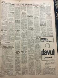 YENİ SABAH GAZETESİ 4 EYLÜL 1963-Cafer ile Hürmüz,Altan Erbulak-Hıfzı Oğuz Bekata çeşitli iç meselelerden yorulmuş --Harp Okulu Öğrencileri Kanunlar Himayesinde ---Dostunu da otel kasasında soydu --İzmir de esrarengiz bir hadise --Üsküdar  a giderken şarkısını meşhur eden Eartha Kitti mesleği için eşinden ayrılıyor --Tahkikat komisyonu  her gün çalışacak ---Üsküdar Valisi : Siyavuşgil ---Milli Eğitim Bakanı :5 Yılda 3 bin Öğretmen Yetiştirilecek Dedi --Ruslar K.Çin e Yapılacak Taarruza Kendilerine Yapılmış Addedecek---Ustinov ,kendi piyesini beğendi --Venedik Film Festivali Hadiseli Olarak Başladı ----Sabık İran Başbakanı Zahidi öldü --Şah ,Süreyya yı  tehdit etmiş --Bir otobüs uçuruma  yuvarlandı 1 ölü 10 yaralı var --Galatasaray -Ferençvaroş maçı ileri bir tarihe  bırakıldı --Amatör  Milli Takımımız Napoli için Cuma Günü Ankara da Kampa Giriyor --Fenerbahçe Başkentte G.Birliği ile Oynuyor ---İzmir de bayanlar maçlara ücretsiz olarak girecekler ---