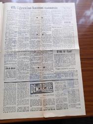 Son Havadis Gazetesi - 8 Ağustos 1954 - Gülünç Olmayalım Yazan Cemil Sait Barlas Köşe Yazısı - On İki Sınıfın Silah Altına Çağırılacağı Hakkındaki Haber Yalanlanıyor - Üçlü Balkan Anlaşmasının Pazartesi İmzalanıyor - Bikini Bu Dene Plajların Modası - Fuat Arna Dün Gece Tevkif Edildi - Florya Arsaları Meselesi Arsalarda Hissediyorum İlanlar İstifalarını Verdiler - İki Kadın Milliyetçi Fransız Polisin Öldürdüler - İngiliz Milletvekillerinin Vaziyeti Yazanlar John H. Mac Callum Scott -  New York'la Paris Arasında Otomobil Yarışı  - Zenciler Birbirine Benzemez Yazan Attila İlhan Yazı Dizisi - İslam Aleyhinde Kitap Yazan Yazar Jorj Şukyr - Zemzem Suyu Çıkarmaktadır İçin Mekke'de Artezyen Kuyuları Açıldı - Hikaye Karanlıkta Yazan A. Rıza Yalt - Demir Perdesi Yıkılıyor Yazan Pat Frank Yazı Dizisi - Profesyonel Bir Dolandırıcının Hikayesi Yazı Dizisi - Safiye Ayla Bomonti Çay Bahçesinde