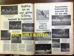 HAYAT SPOR DERGİSİ - 13 AĞUSTOS 1975 - SAYI: 33  - FENERBAHÇE'NİN 1975 TAKIM KADROSU POSTERİ -  GALATASARAY'IN 1975 TAKIM KADROSU POSTERİ - TRABZONSPOR'UN 1975 TAKIM KADROSU POSTERİ - KEMAL ÖZUĞUR, ANKARA MEKTUBU - OKAN YÜKSEL, İZMİR MEKTUBU - İSMAİL HAKKI GÜNGÖR - MUSTAFA DAĞ - AMİGO BİROL - GÜVEN KUYUMLU - VOLKAN YİĞİT - HASAN POLAT - CEM ATABEYOĞLU - YAĞLI GÜREŞTE YENİLMEYEN PEHLİVAN KARA ALİ - YÜKSEK DENİZCİLİK OKULUYLA HARP OKULUNUN YARIŞLARI - SABRİ HOCA - ÖMER BESİM - GÜREŞTE ÇOBAN ALİ DEVRİ - VOLKAN YİĞİT - KAMRAN TEKİL - GALATASRAY'IN BEŞİKTAŞ'I 1940'TA 9-2 YENDİĞİ MAÇ - ÖMER KARADAĞ - CEM ATABEYOĞLU - ANADASPOR POSTERİ - TAM TAKIM POSTERLİ DERGİ, FENERBAHÇE, GALATASARAY ve TABZONSPOR POSTERLERİ 2 SAYFALIK BOY, ADANASPOR POSTERİ ARKA KAPAKTA - TOPLAM  32 SAYFA