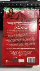 MOSKOF CARİYE HÜRREM OSMANOĞLU'NUN TACINA VE TAHTINA ORTAK OLMAYA GELDİ - FIRTINA GİBİ GEÇEN BIÇAK GİBİ KESEN BİR HAYATIN MÜTHİŞ ÖYKÜSÜ - DEMET ALTINYELEKLİOĞLU - ARTEMİS YAYINLARI 5. BASKI 2009