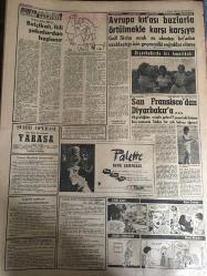 YENİ SABAH GAZETESİ 9 AĞUSTOS 1963 YIL :26 SAYI :8765---Alican Kabinede Yeniden Vazife Taksimi Talep Etti ---Freni patlayan bir otobüs ,adam ezdi ---İngiltere de 25 milyonluk  tren soygunu  ---Avusturalya da yasağa katıldı --- Yaşlı Üniversiteliler askere alınacak ---Trafik kontrolündeki  belli başlı zorluklar ---Kırkpınar  güreşleri  tekrarlanacak ---Zina yapan  bir çift  kama ile doğrandı ---Bakalım ,nasıl tanıtacağız : Siyavuşgil --Avrupa kıt'ası buzlarla örtülmekte karşı karşıya ---San Fransisco  dan Diyarbakır a ---Kültür Festivaline on dört  yabancı topluluk katılıyor ---Dörtlü Turnuva Yarın Başlıyor ---Voleybol Takımımız İsrail i 3-2 yendi ---Fenerbahçe ,Pazar Bursa da Oynayacak ---Atletizm Milli Takımı Dün Gitti ---Japonlar Olimpiyatlara Hazırlanıyor ---İki stildeki  güreş ekiplerimiz bugün İstanbul da olacak --