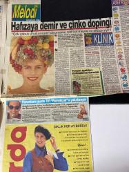 SABAH MELODİ GAZETESİ VE SABAH TELERAMA GAZETESİ KADINLARA ÖZEL - 4 Ağustos 1994 -Karikatürler-Walt Disney/Boncuk-Mort Walker-Dick Browne/Bizim Aile-Tom Armstrong/Marvin-Graham Allen-John Dodd/Kral Kedi-Süleyman Turan/Dön Artık-Astroloji-Bülent Kısa-Klinik-Meltem Pusat-Telerama Programı-Sabah Filmleri-Öğlen Filmleri-Akşam Filmleri-Erdoğan Sevgin-Ali Öztük-yonca Evcimik-kadınlar matinesi-Meral konrat‘dan çingene Show-cümbüş Sokak-felekten bir gece-Seçil heper-Songül karlı-nükhet duru-saadettin teksoy—kurtar beni-Emrah-Sega-Sarda bisiklet-Arda uskan-Mehmet Övür- PR Neşe-Ebru sürer—gülten canSuner-filiz Akın-Kartal Tibet-ömrümce unutamadım-Yılmaz zaferin son filmi-Ufukta bir ağaç-Cüneyt Arkın-Özlem onursal-James Woods-Bo Derek-Robert Bradbury