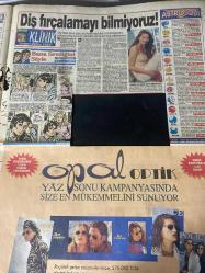 SABAH MELODİ GAZETESİ VE SABAH TELERAMA GAZETESİ KADINLARA ÖZEL - 25 Eylül 1994 -Karikatürler-Walt Disney/Boncuk-Mort Walker-Dick Browne/Bizim Aile-Tom Armstrong/Marvin-Graham Allen-John Dodd/Kral Kedi-Süleyman Turan/Dön Artık-Astroloji-Bülent Kısa-Klinik-Meltem Pusat-Telerama Programı-Sabah Filmleri-Öğlen Filmleri-Akşam Filmleri-Erdoğan Sevgin-Ali Öztük-Elidor-Bülent Ecevit-Rocky-Dallas-Feyyaz Tokar-Tarık Tarcan-Emel Yıldırım-Slyvestet Stallone-Burgess Meredith-Tommy Morrison-Nuh ve Şükran Partal-Yazlıkçılar-Pazar Sokağı-Hakan Peker-Demet-Ufuk-Hüner Coşkuner-Kenan Onuk-Volkan Severcan-Süper Çocuklar-Opal Optik-Yeşim Salkım-Kadınlar matinesi-Karate Okulu-Franco Nero-Ahu Tuğba-Kumar-Nicolas Cage-James Coburn