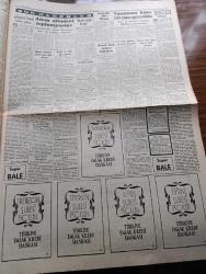 Cumhuriyet Gazetesi - 21 Nisan 1954 - Zeki Müren Tam Sayfa Konser İlanı - Küçük Bir Misal Yazan Nadir Nadi Köşe Yazısı -  Başbakan Adnan Menderes Dün Trabzon'a Gitti - 12 Adalarda Irkdaşlarımıza Baskı Artıyor - Celal Bayar Dün Bursa'da Bir Konuşma Yaptı - Akçadağ Kazası Sular Altında Kaldı - Amerikalı Atom Alimi Profesör Campton'un Dünkü Konferansı - 1954 Sinema Festivali Yazan Aydemir Balkan Yazı Dizisi - Ölümünün 1000. Yıldönümü Münasebetiyle İbni Sina Yazan Ordinaryüs Profesör Kazım İsmail Gürkan - İnce Memed Yazan Yaşar Kemal Yazı Dizisi - Yunanistan'ın Kıbrıs İçin Yapacağı Teşebbüs - Burhan Felek Köşe Yazısı - Üniversite Spor Kulübünün Kongresinde Kavga Çıktı - Büyük Adli Hatalar Bir Rezalet Çeviren Mazhar Kunt Yazı Dizisi - Adıyaman'lı Bir İhtiyar Demokrat Parti Uğruna Kurban Olayım - Yurtta Seçim Mücadelesi İntibaları - Afyon'da Seçim Mücadelesi Siyasi Olgunluk İçinde Geçiyor - Sarayların Aşk İlahesi Desiree Yazan Annemarie Selinko Yazı Dizisi - Beşiktaş Futbol Takımı