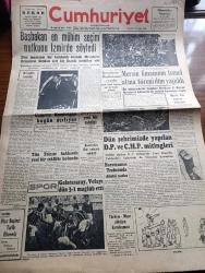Cumhuriyet Gazetesi - 26 Nisan 1954 - Mitingden İntibalar Yazan Doğan Nadi Köşe Yazısı - Başbakan Adnan Menderes En Mühim Seçim Nutkunu İzmir'de Söyledi - Cenevre Konferansı Bugün Açılıyor - Galatasaray Vefa'yı Dün 3 1 Mağlup Etti - Mareşal Tito Trieste Hakkında Yeni Bir Teklifte Bulundu - İsmet İnönü Başbakan Adnan Menderes'e Cevabı - Mersin Limanının Temel Atma Töreni Dün Yapıldı - İllerde Dün Yapılan Mitingler - İstanbul'da Yapılan Demokrat Parti Ve Cumhuriyet Halk Partisi Mitingleri - Türkiye Mısır Atletizm Karşılaşması - İnce Memed Yazan Yaşar Kemal Yazı Dizisi - 1954 Cannes Sinema Festivali Yazan Aydemir Balkan Yazı Dizisi - Başıbozuk Ressamlar Yazan Bedri Rahmi Eyüboğlu Köşe Yazısı - Yeni Telefon Santralları Açıldı - Müslüman Devletler İktisad Konferansı - Arap Birliği Genel Sekreteri Abdülhalik Hassune General Franco İle Görüştü - Komünist Çin'de Bütün Gıda Maddeleri Vesikaya Tabi Tutulacak - Büyük Adli Hatalar Koca Katili Çeviren Mazhar Kunt Yazı Dizisi - Philips