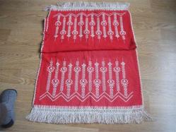 ETAMİN ÜZERİNE KANAVİÇE İŞLEMELİ - BUZDOLABI ÜSTÜ ÖRTÜSÜ - BİR TARAFINDA YIRTIK,DİĞER TARAFINDA RENK SOLMASI VARDIR