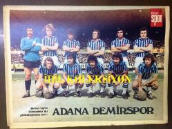 HAYAT SPOR DERGİSİ - 26 HAZİRAN 1974 - SAYI: 17 - BURSASPOR 1974 TAKIM KADROSU POSTERİ - FRANZ BECKENBAUER POSTERİ - ADANADEMİRSPOR 1974 TAKIM KADROSU POSTERİ - 1974 DÜNYA KUPASI'NIN YILDIZI JOHAN CRUYFF - BÜTÜN YÖNLERİ İLE 1974 DÜNYA KUPASI - ALETTİN METİN - GÜNGÖR SAYARI - BALKAN BOKS BİRİNCİLİĞİ - 1974 CUMHURBAŞLANLIĞI BİSİKLET TURU - ADANASPOR'LU FATİH TERİM ''BEŞİKTAŞ'TAN BAŞKA BİR TAKIMDA OYNAMAYACAĞIM'' - ZAGAŞO - TARIK ÖZERENGİN - SABRİ HOCA - TARIK YAMAÇ - CEM ATABEYOĞLU - ÖMER KARADAĞ - ERDOĞAN GÜRHAN - DR. ERTUĞRUL AKINCI - CEMAL GÜRSEL KUPASI - ARKA KAPAK:  ADANADEMİRSPOR POSTERİ - POSTERLİ 32 SAYFA TAM TAKIM SPOR DERGİSİ