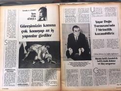 HAYAT SPOR DERGİSİ - 24 NİSAN 1974 - SAYI: 8 - FENERBAHÇE'Lİ YILMAZ ŞEN POSTERİ - ÇORUMSPOR 1974 TAKIM KADROSU POSTERİ - GALATASARAY - HÜNER ŞARMAN - REHA EKEN - DR. TARIK ÖZERENGİN - VOLKAN YİĞİT - BİLGİ TÜTE - MUHARREM ATİK - TÜRKİYE LİSELERARASI KIZ  BASKETBOL ŞAMPİYONASI URLA TAKIMI - BEŞİKTAŞ - MERSİN, ALTAYSPOR'A MAĞLUP - TALAT TOKAT - PERMA-SHARP REKLAMI - ALAETTİN METİN - CEM ATEBEYOĞLU - ÖMER KARADAĞ - JOHANN CRUYFF - ARKA KAPAK, BOLUSPOR' NURİ ARTIŞ - POSTERLİ 32 SAYFA TAM TAKIM DERGİ