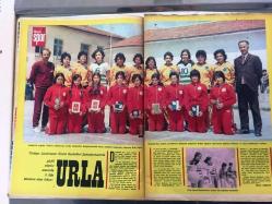 HAYAT SPOR DERGİSİ - 24 NİSAN 1974 - SAYI: 8 - FENERBAHÇE'Lİ YILMAZ ŞEN POSTERİ - ÇORUMSPOR 1974 TAKIM KADROSU POSTERİ - GALATASARAY - HÜNER ŞARMAN - REHA EKEN - DR. TARIK ÖZERENGİN - VOLKAN YİĞİT - BİLGİ TÜTE - MUHARREM ATİK - TÜRKİYE LİSELERARASI KIZ  BASKETBOL ŞAMPİYONASI URLA TAKIMI - BEŞİKTAŞ - MERSİN, ALTAYSPOR'A MAĞLUP - TALAT TOKAT - PERMA-SHARP REKLAMI - ALAETTİN METİN - CEM ATEBEYOĞLU - ÖMER KARADAĞ - JOHANN CRUYFF - ARKA KAPAK, BOLUSPOR' NURİ ARTIŞ - POSTERLİ 32 SAYFA TAM TAKIM DERGİ