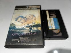 Kırık Madalyalar Video Kaset