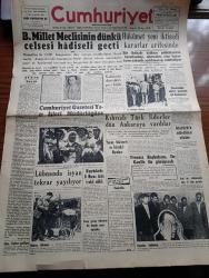 Cumhuriyet Gazetesi - 24 Mayıs 1958 - Ata'ya Saygı Yazan Nadir Nadi Köşe Yazısı - Büyük Millet Meclisinin Dünkü Celsesi Hadiseli Geçti - Hükümet Yeni İktisadi Kararlar Arifesinde - Denizli'de Altın Madeni Mi Bulundu - Atatürk'e Atfedilen Sözler - Fransız Başbakanı De Gaulle İle Görüşecek - Diyarbakır'da 5 Nurcu Daha Tevkif Edildi - Tuzak Yazan Guy De Cars Yazı Dizisi - Türk Ve İngiliz Üniversiteleri Yazan Cahit Tanyol Köşe Yazısı - İstanbul Fethinin 505. Yıldönümü - Profesör Nimbüs'ün Maceraları Çizgi Roman - Sovyetler Baltık Denizini Tarafsızlaştırmaya Çalışıyor - Golfçülerin Balosu - Karaköy Tüneli İçin Kayış İngiltere'den 30 Mayıs'ta Getiriliyor - Mağlup Devler Yazan Cemalettin Saraçoğlu Yazı Dizisi - Fil Hamdi Yazan Aziz Nesin Çıktı - İstanbul Ankara Radyosu Programı - Federasyon Kupasında Çetin Bir Hafta - Beşiktaş Beykoz Maçı - İstanbulspor Demirspor Maçı - Türkiye İsveç Grekoromen Maçı Bugün - Karagümrük İlk Transferini Dün İzmir'den Yaptı - Fenerbahçe Güreş Şubesinden Gazanfer