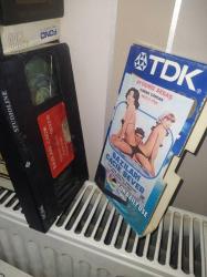 Efemera - BAZILARI CACIK SEVER * VHS * AYDEMİR AKBAŞ * NECLA FİDE * CANAN CANDAN - kitantik - kitaLog