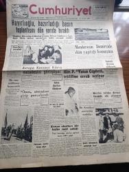Cumhuriyet Gazetesi - 14 Ekim 1958 - Diyanet İşleri Reisi Eyüp Sabri Hayırlıoğlu Hazırladığı Basın Toplantısını Dün Yarıda Bıraktı - Kazazede İzmir Vapuru Geldi - Adnan Menderes'in Demirciler Dün Yaptığı Konuşma - İsmet İnönü Sivas'a Gidecek - Hürriyet Partisi Vatan Cephesi Teklifine Cevap Veriyor - Altın Fiyatları Düşüyor - Haylaz Talebe Davası Önemle Ele Alınıyor - Doktor Jivago Yazan Boris Pasternak Yazı Dizisi - Göç Yazan Necip Alsan Yazı Dizisi - Papa Pius XII Dün Gömüldü - İstanbul'da Renkli Bir Film Çevrilecek - Almanya Hindistana 40 Milyon Dolarlık Bir Kredi Açıyor - Tramvay Biletlerine Zam İstekleri Ve Geçmişe Kısa Bir Bakış - Osmanlı Donanmasının Tarihinde Karanlık Sayfalar Yazan Cemalettin Saraçoğlu Yazı Dizisi -  Aziz Nesin Taş'da -  Milli Takımın Değerli Elemanı Metin Oktay - Fenerbahçe İzmir Veya Ankara'ya Gidecek - Sportif Oyunlar Federasyonu 1960 Faaliyet Programını Açıkladı - Doktor Rüştü Dağlaroğlu Davayı Kazandı - Galatasaray Ankara'da Beşiktaş İle Oynayacak
