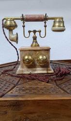 1950-1960 YILLARI MERMER GÖVDELİ AHİZELİ ÇEVİRMELİ TELEFON